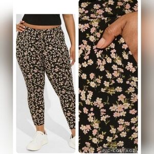 🆕️🪻🌷FLORAL LEGGINGS WITH POCKETS - FULL LENGTH & SIGNATURE WAIST🌷🪻